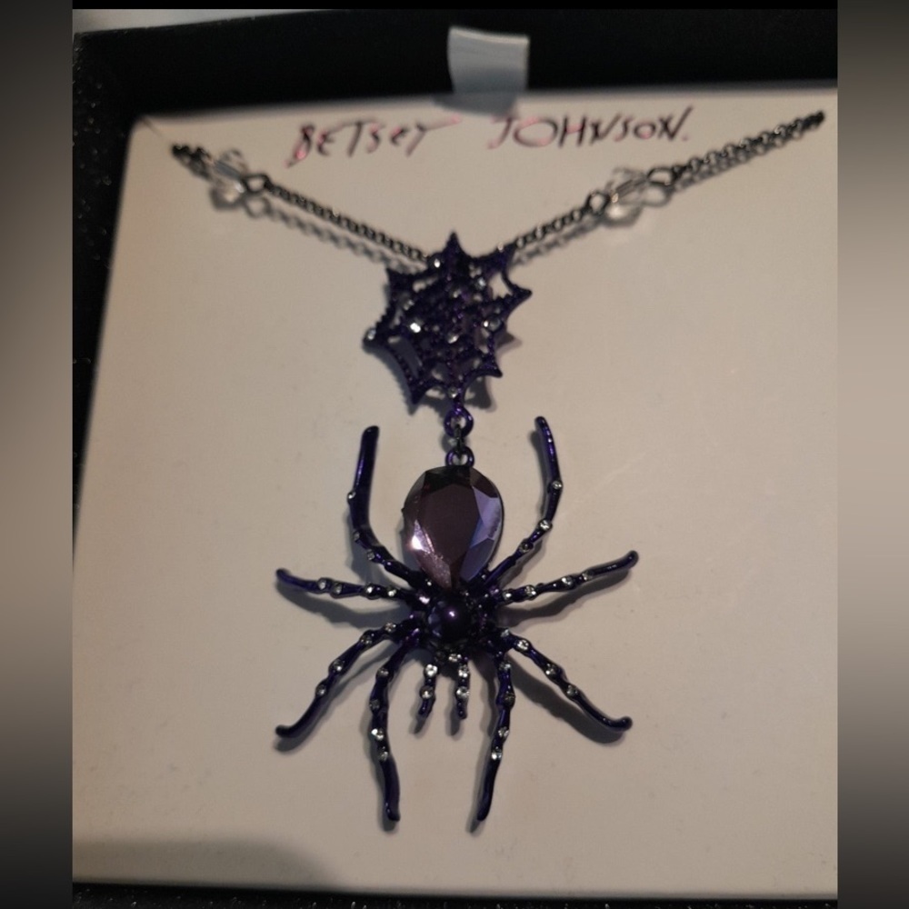 BETSEY JOHNSON Halloween RARE Purple Crystal Spider & Matching Web Necklace NWT - Picture 2 of 7